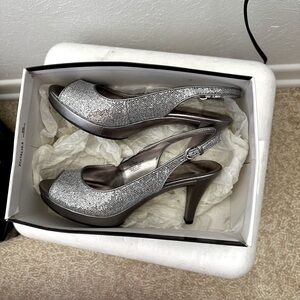 Size 7M Nine West Heels